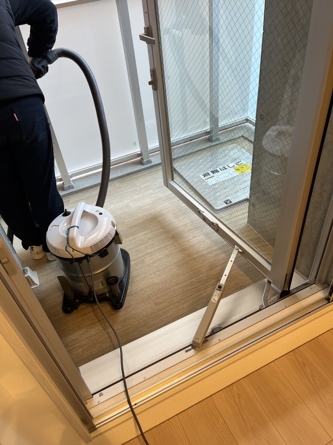 東京都日本橋現場でハウスクリーニングや養生の撤去を行いました
