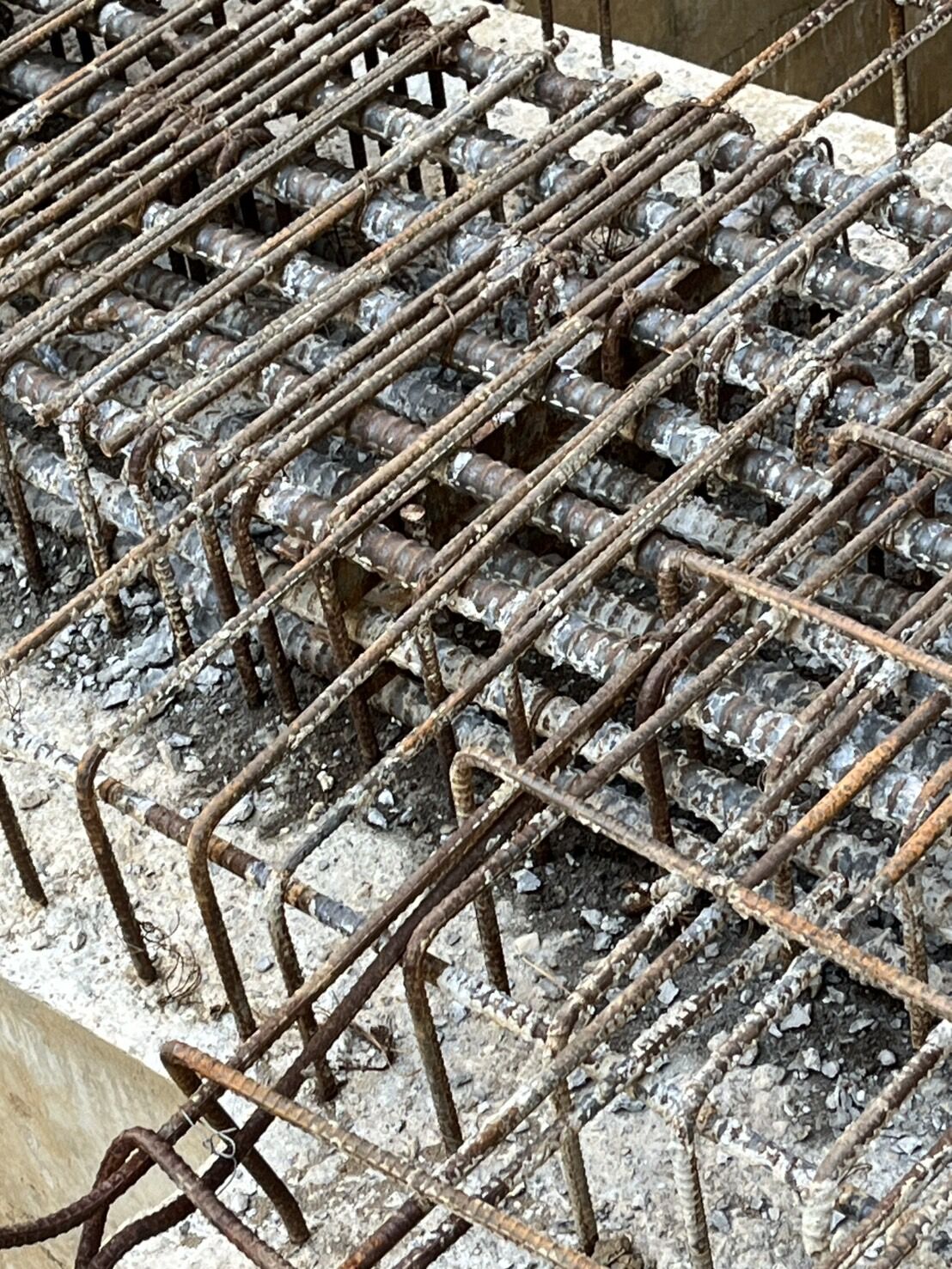 東京都墨田区の新築マンションにてコンクリート除去作業を行いました