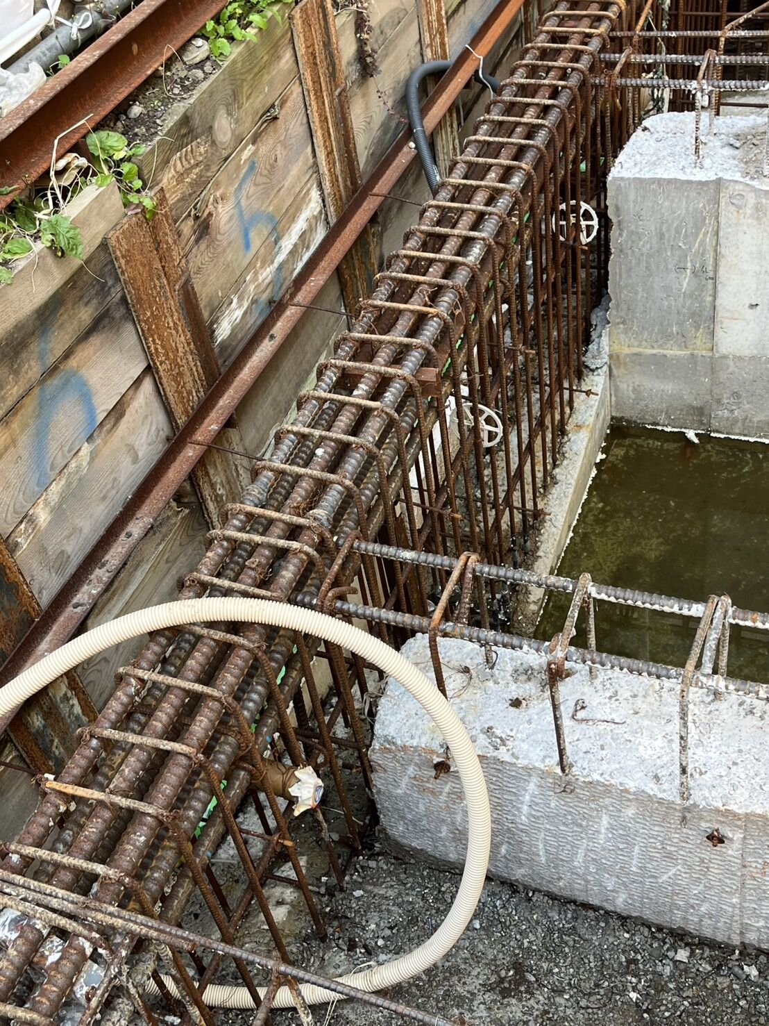 東京都墨田区の新築マンションにてコンクリート除去作業を行いました