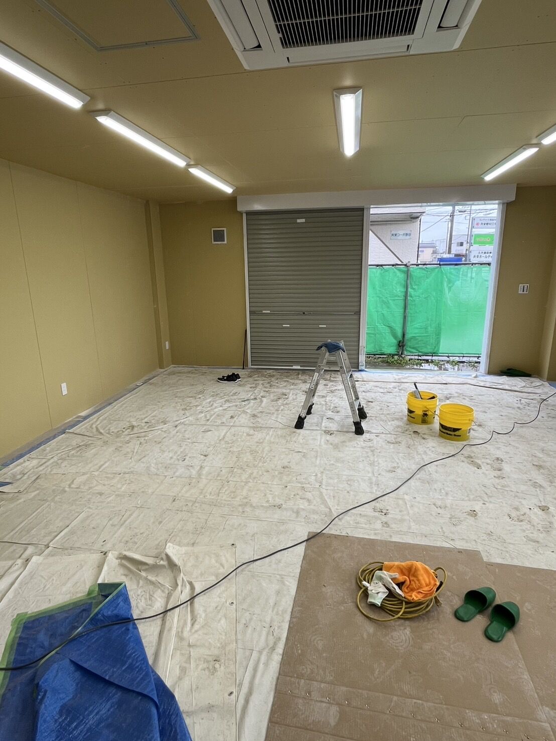 千葉県野田市テナントビル現場にて養生撤去とクリーニングを行いました