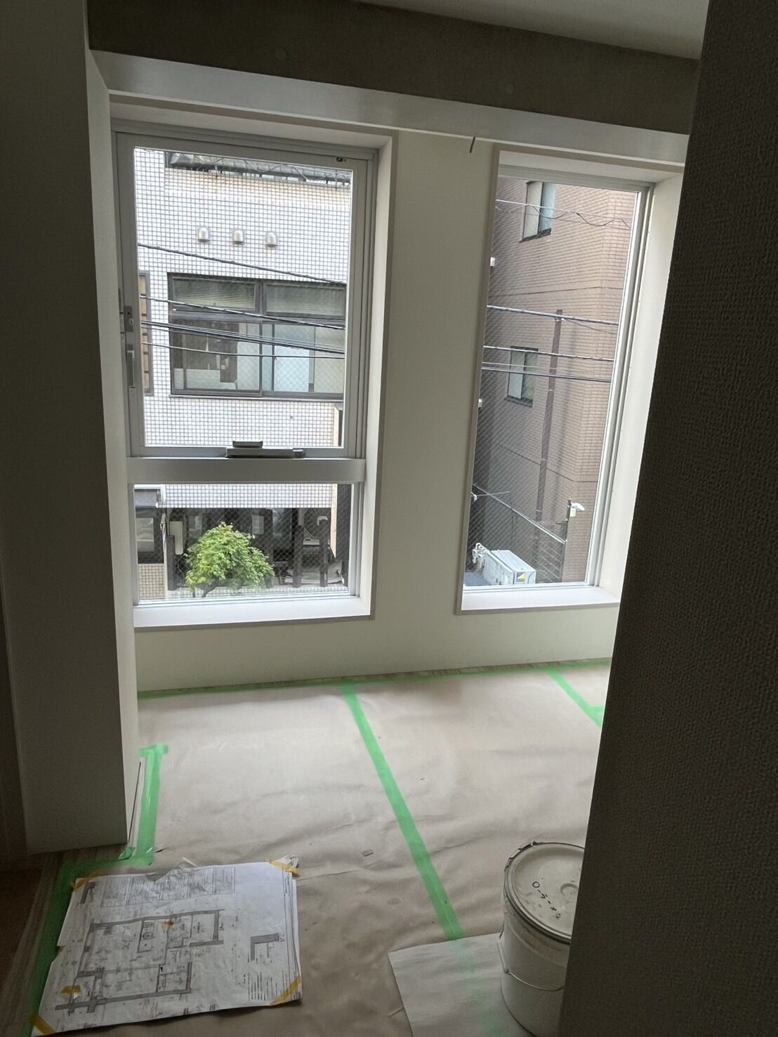 東京都豊島区のマンションにてガラス・サッシのクリーニングを行いました