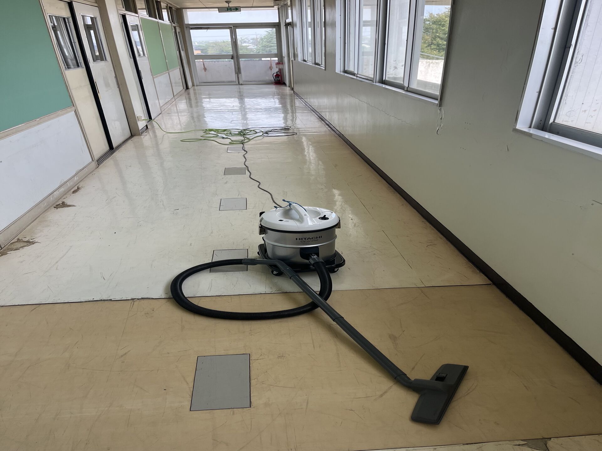 千葉県野田市内の中学校にてクリーニングを行いました