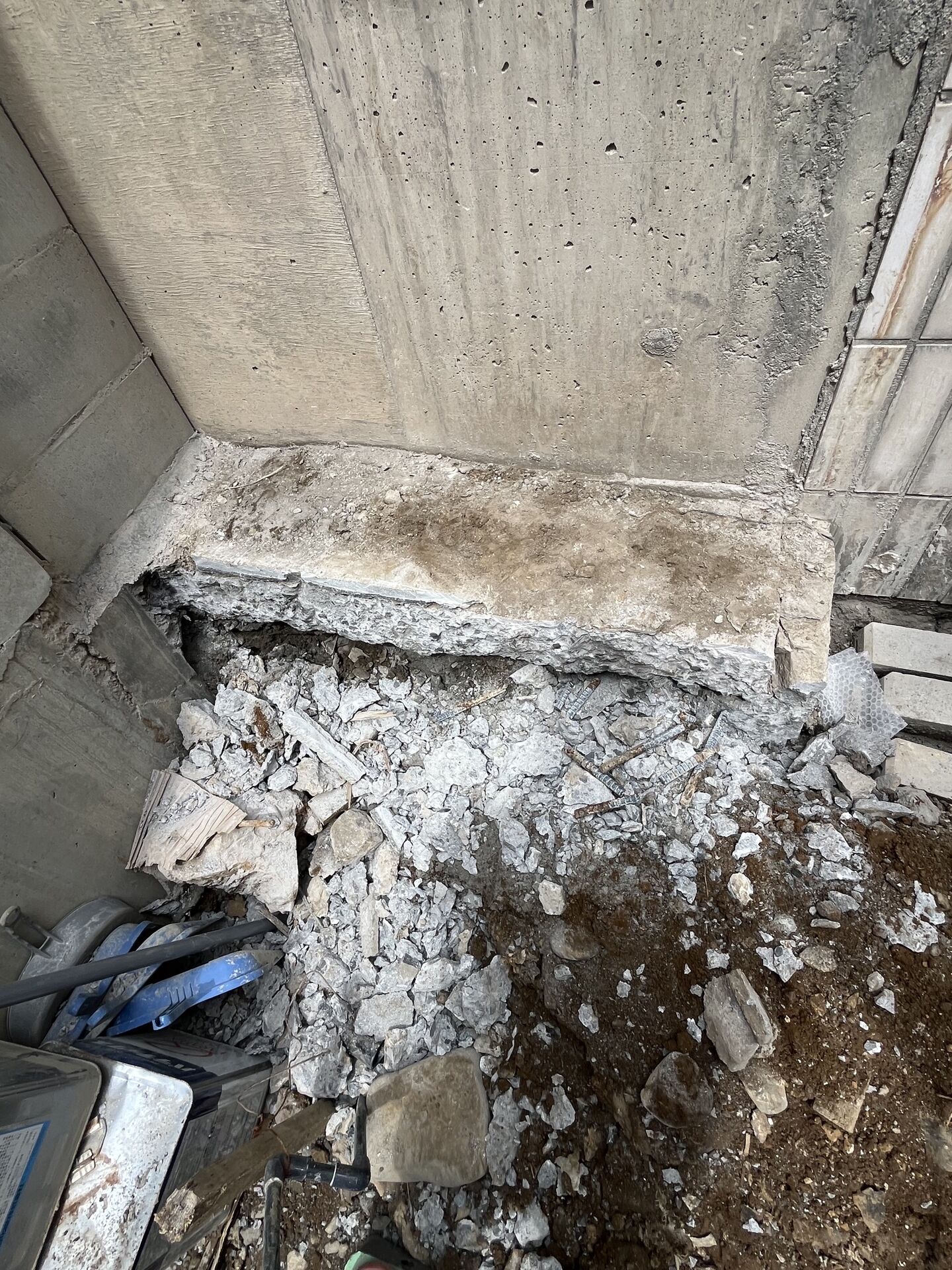 東京都豊島区のマンションにてクリーニングや養生撤去、雑工事を行いました