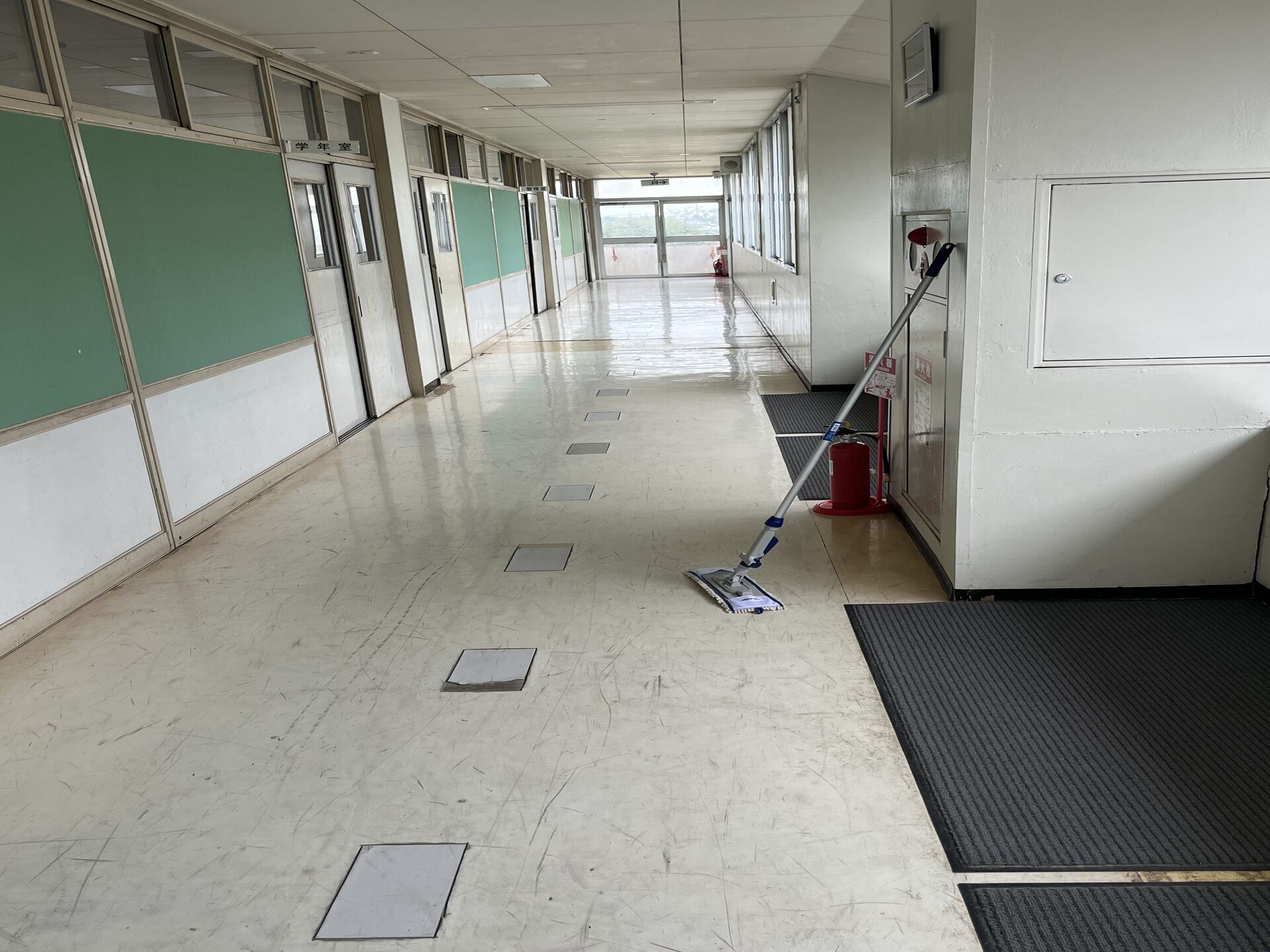 千葉県野田市内の中学校にてクリーニングを行いました