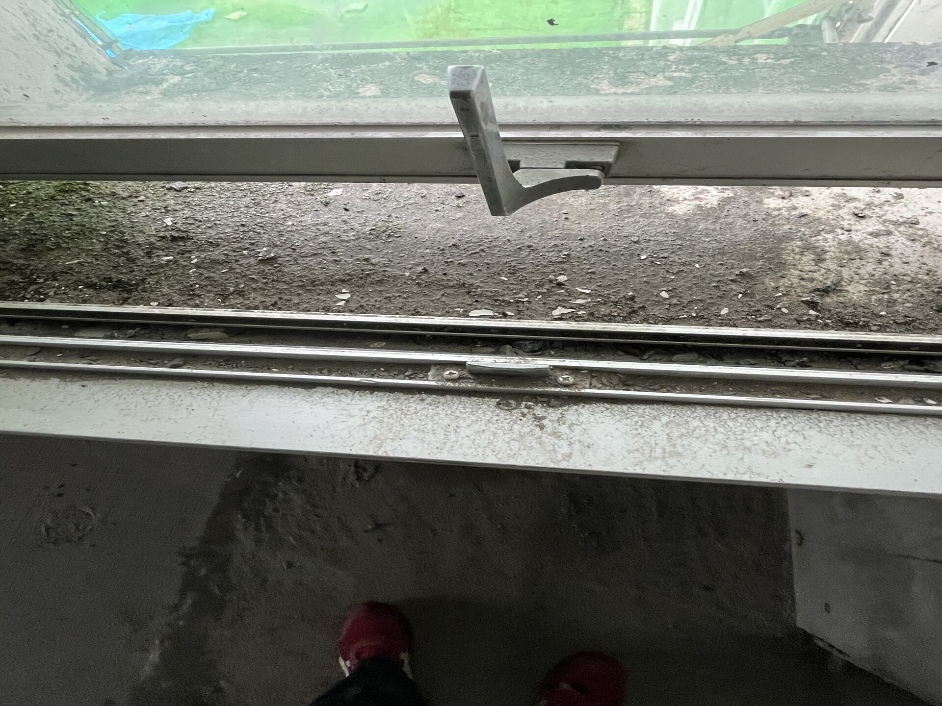 千葉県野田市内の中学校にてクリーニングを行いました