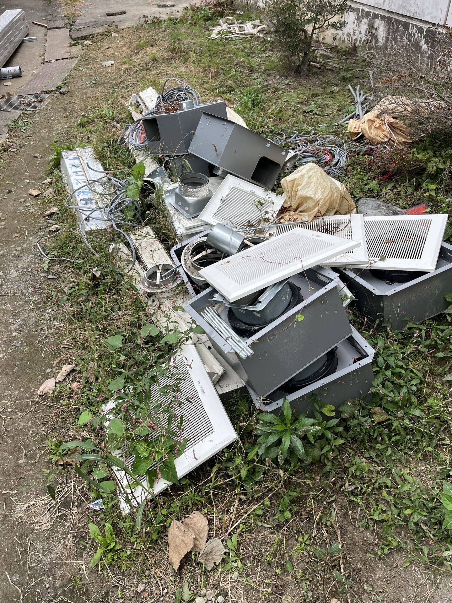 千葉県野田市内中学校現場にて雑工事